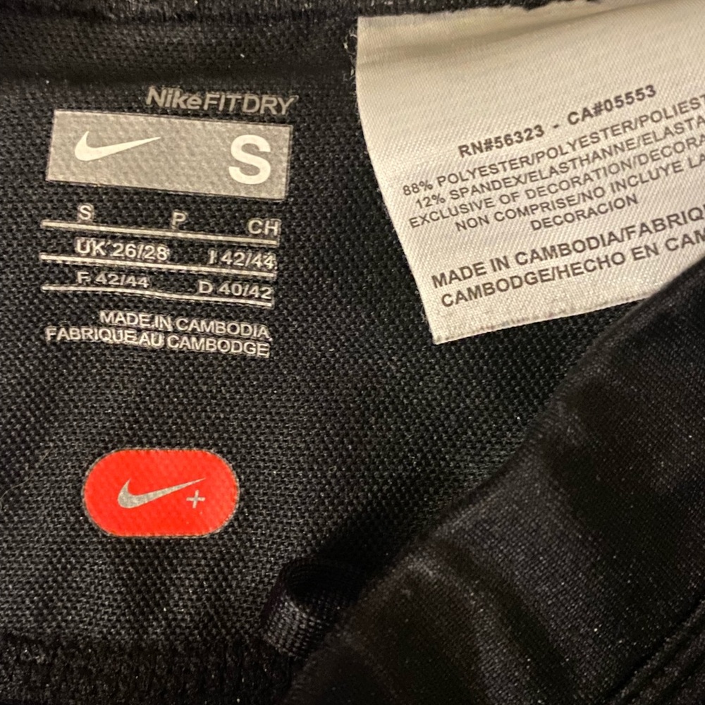 NIKE FIT DRY PANTS/leggings Size Small, Zipper at Ankles, reflective knees - Picture 3 of 7